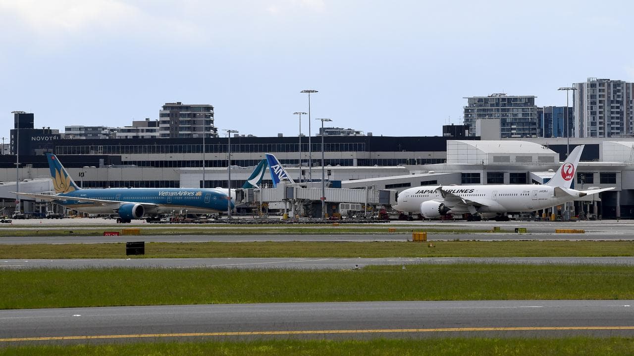 Planes at Sydney Airport (file)