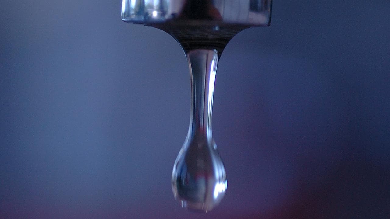 Dripping tap (file)