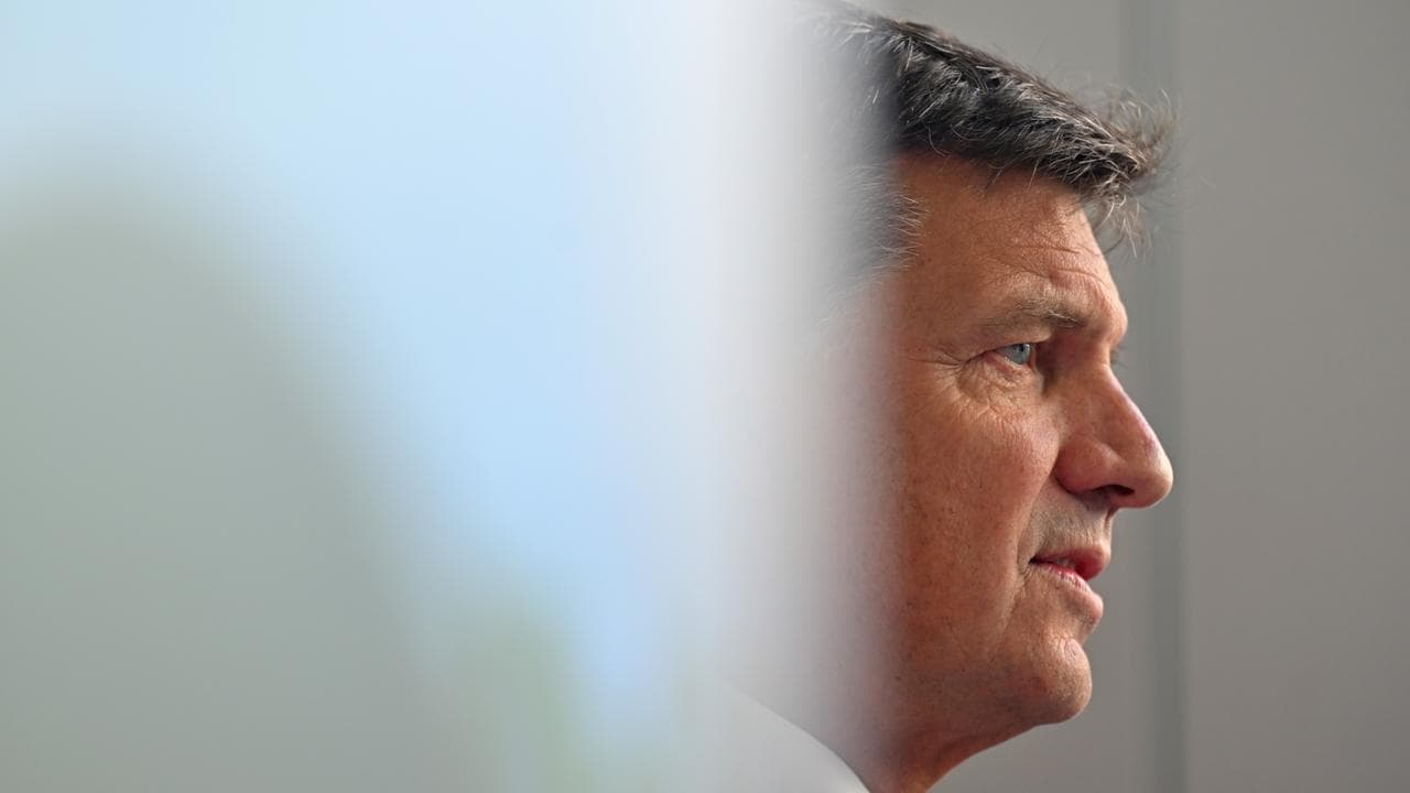 ANGUS TAYLOR PRESSER