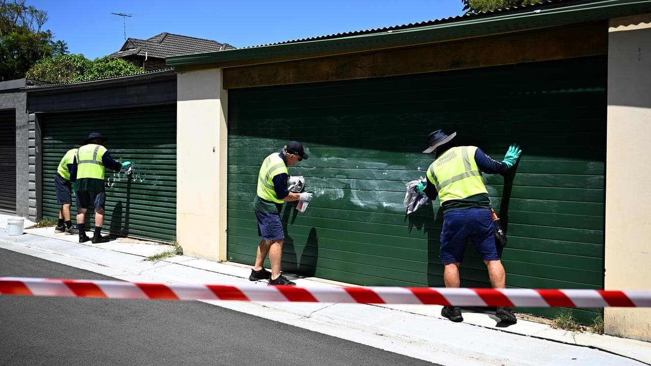 Council workers removed anti-Semitic slurs in Kingsford