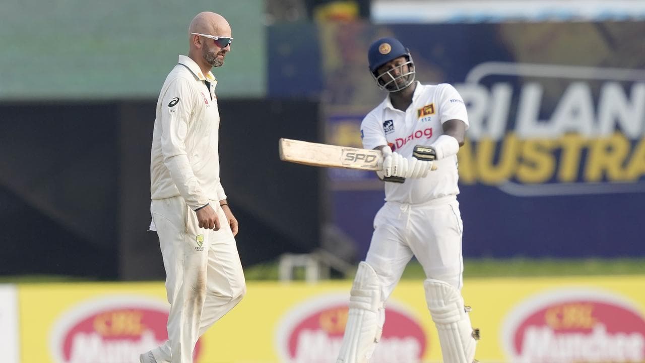 Nathan Lyon dismisses Angelo Matthews.