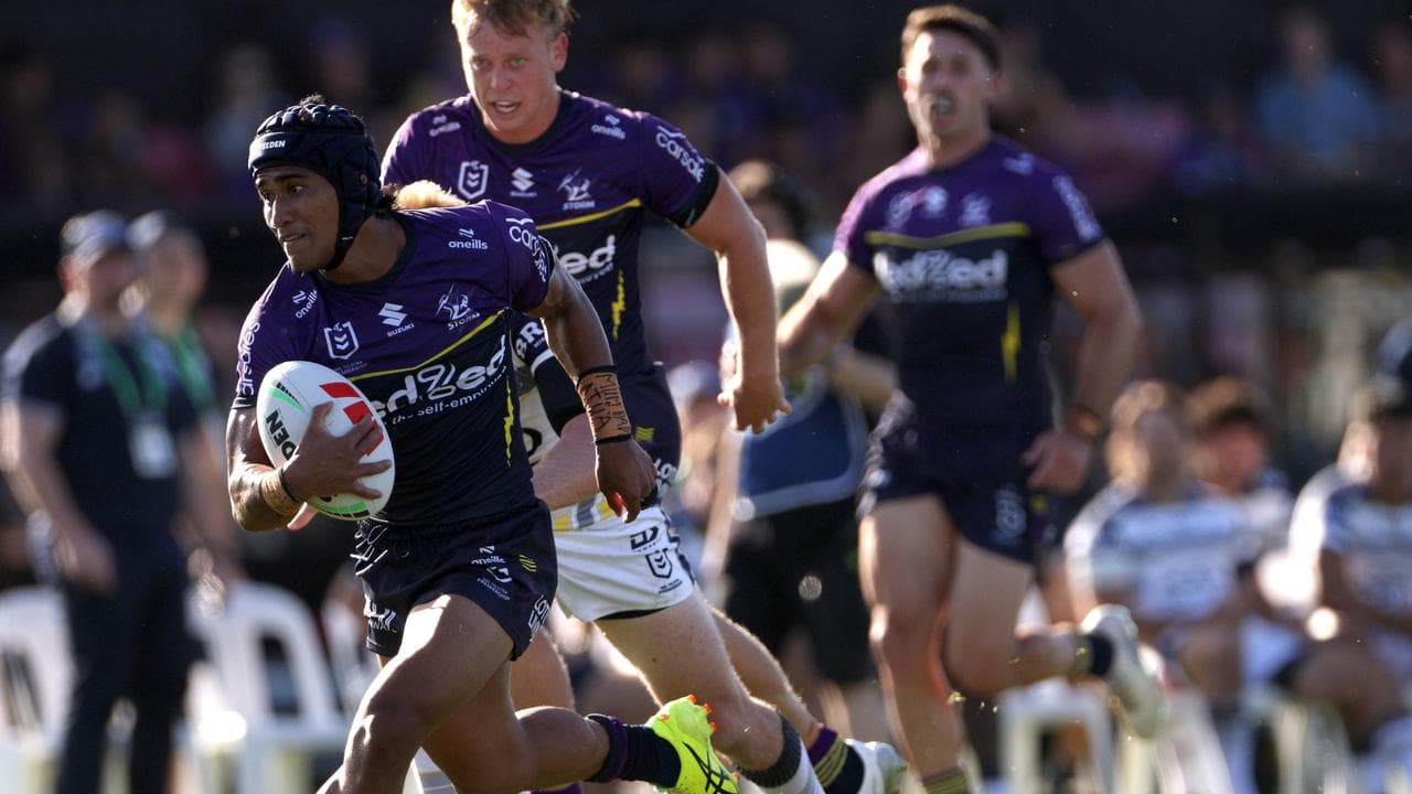 Fullback Sua Faalogo.