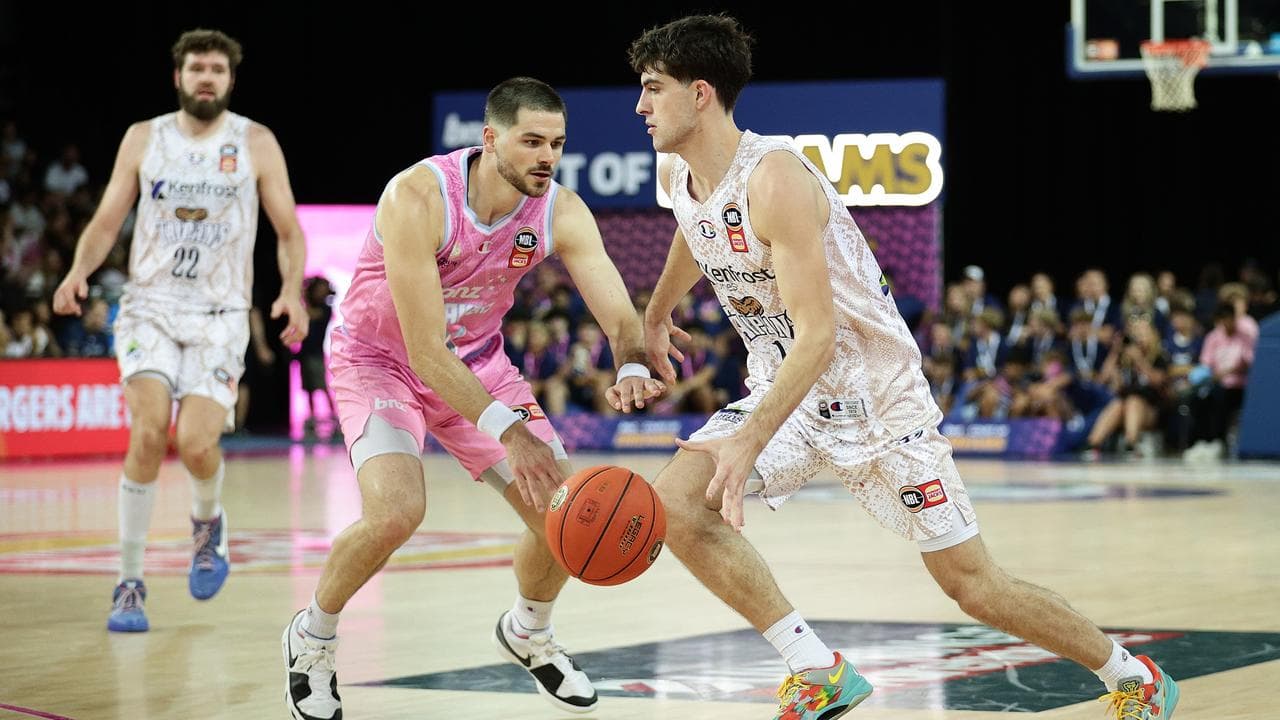 Taran Armstrong (right).