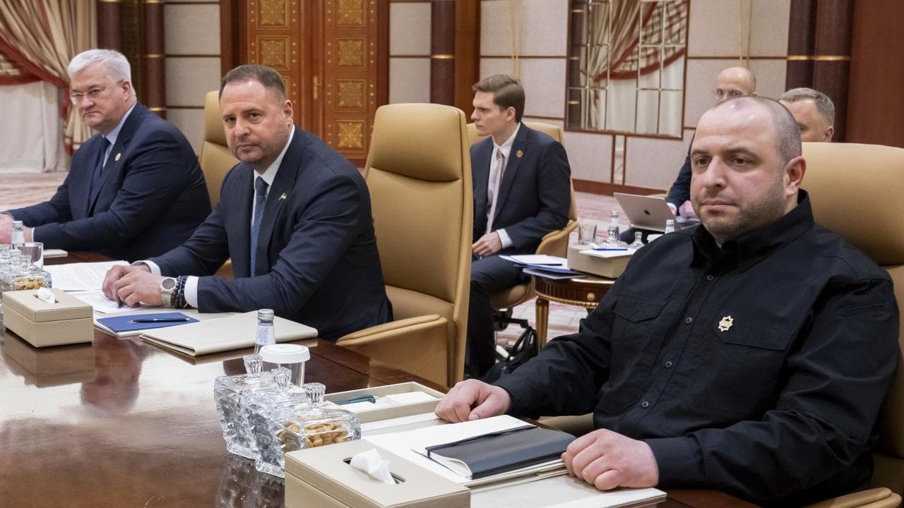 Andrii Sybiha, Andriy Yermak and Rustem Umerovto