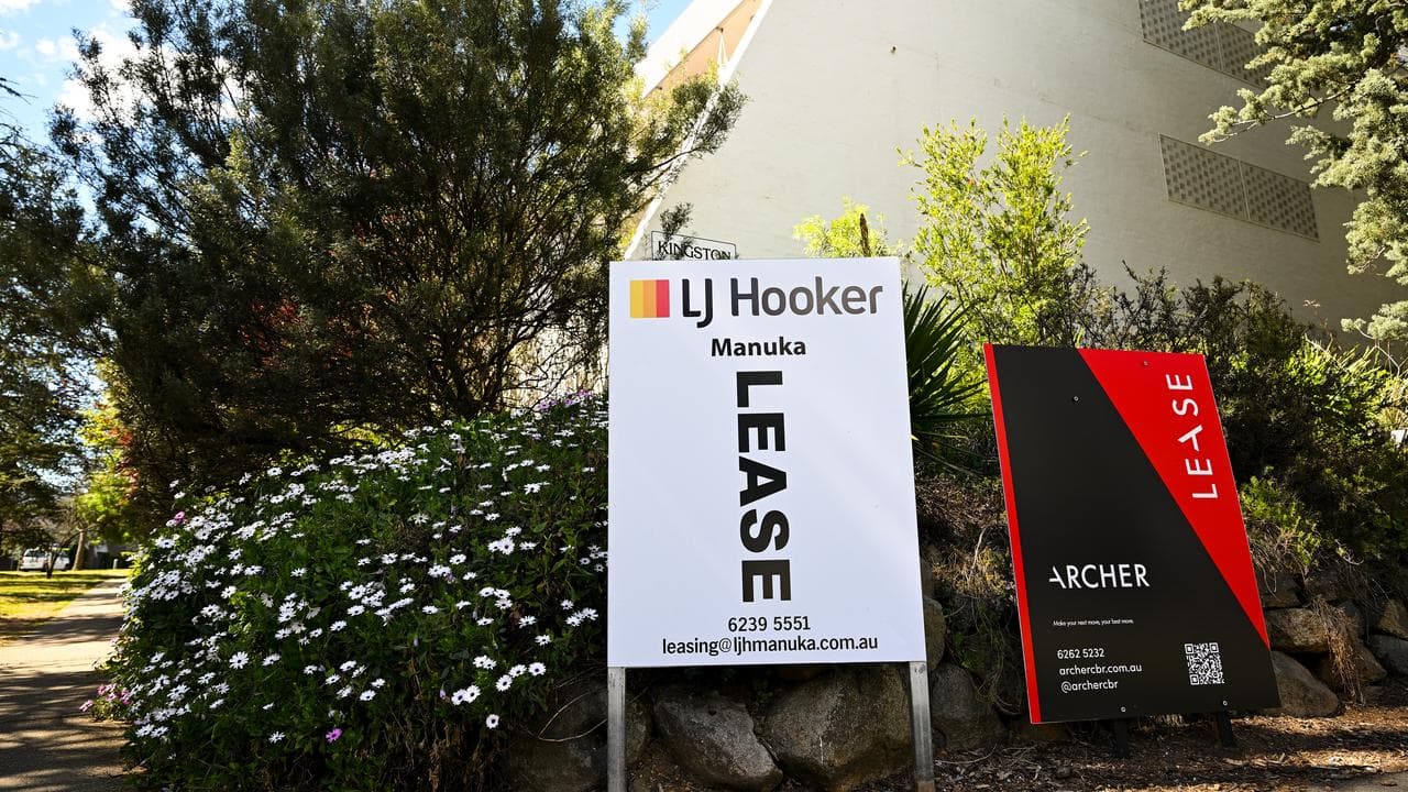 A for lease sign at a house