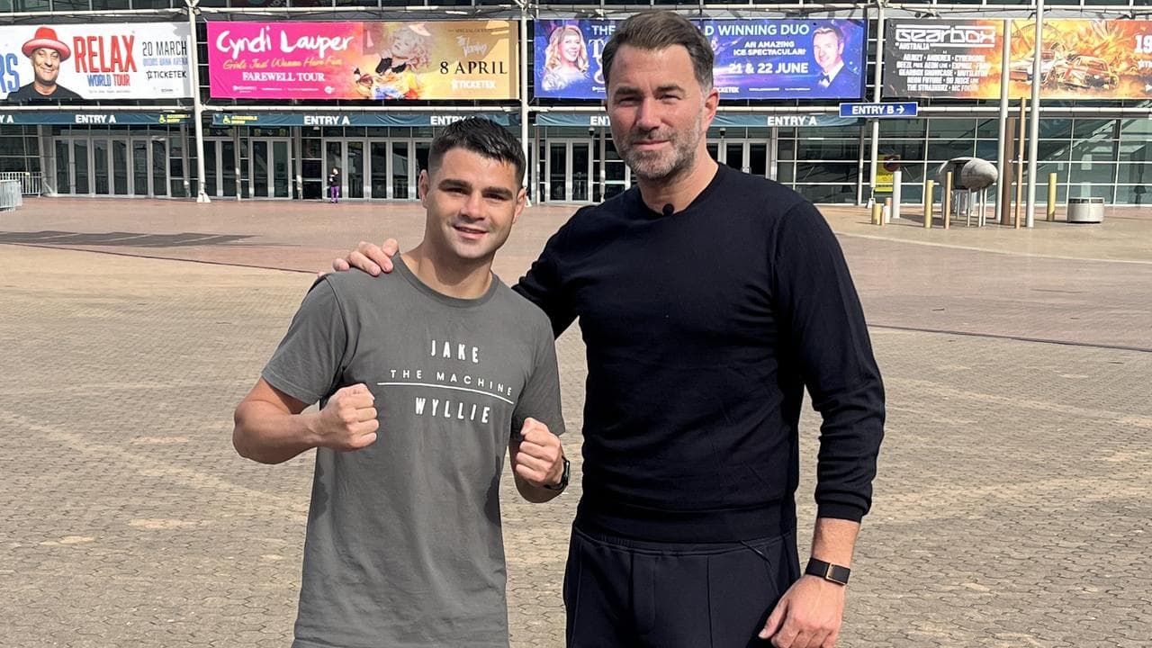 (L-R) Jake Wyllie and Eddie Hearn.