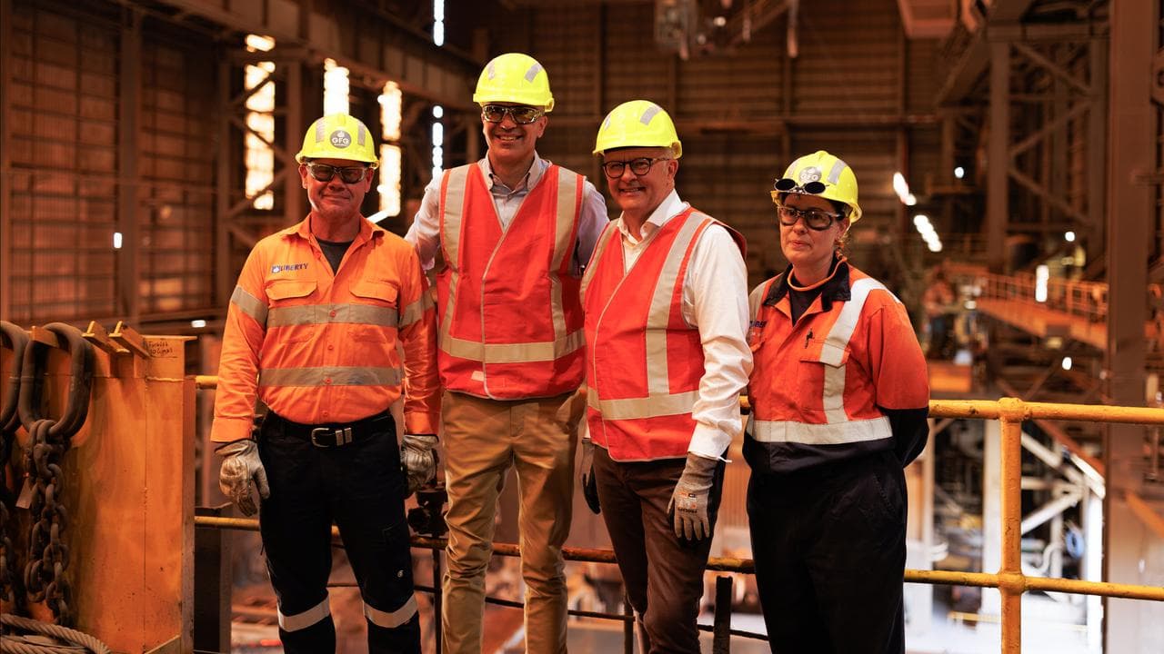 Anthony Albanese and Peter Malinauskas at the Whyalla steelworks