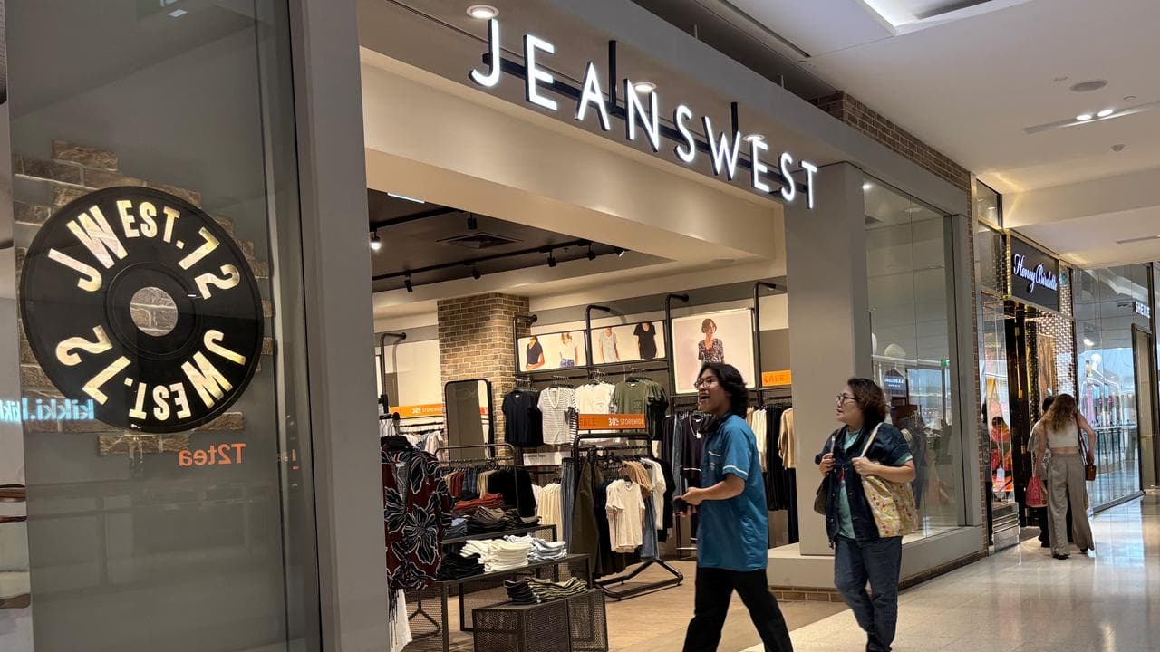 Jeanswest will close