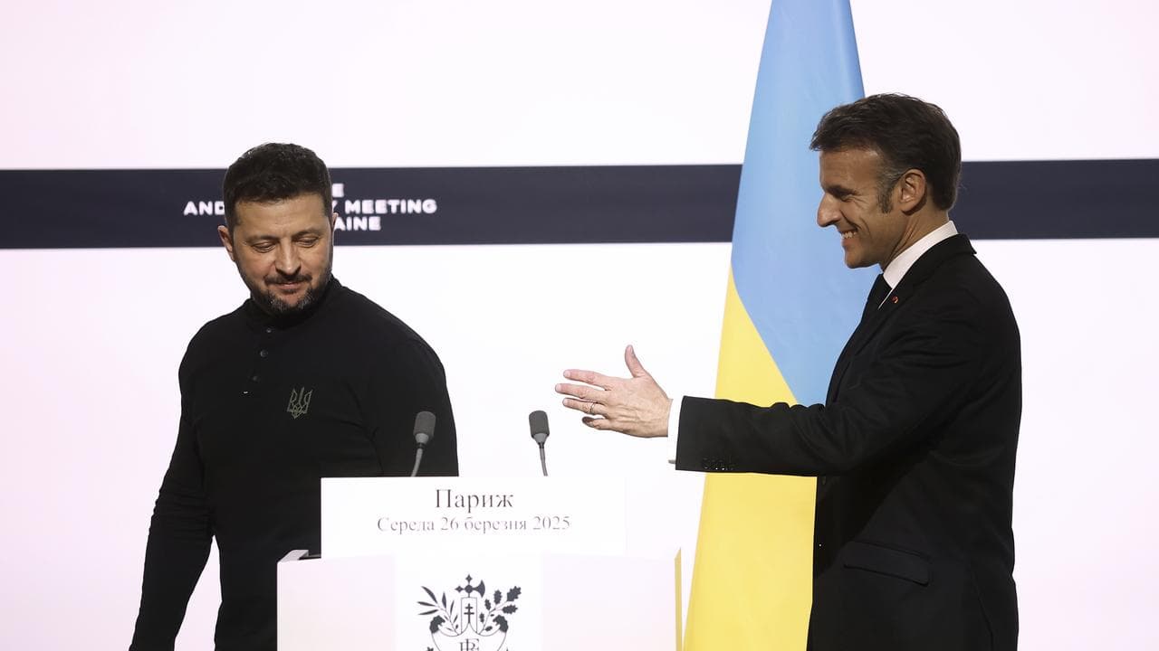 Volodymyr Zelenskiy and Emmanuel Macron