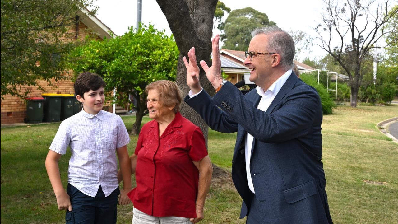 Anthony Albanese on campaign trail