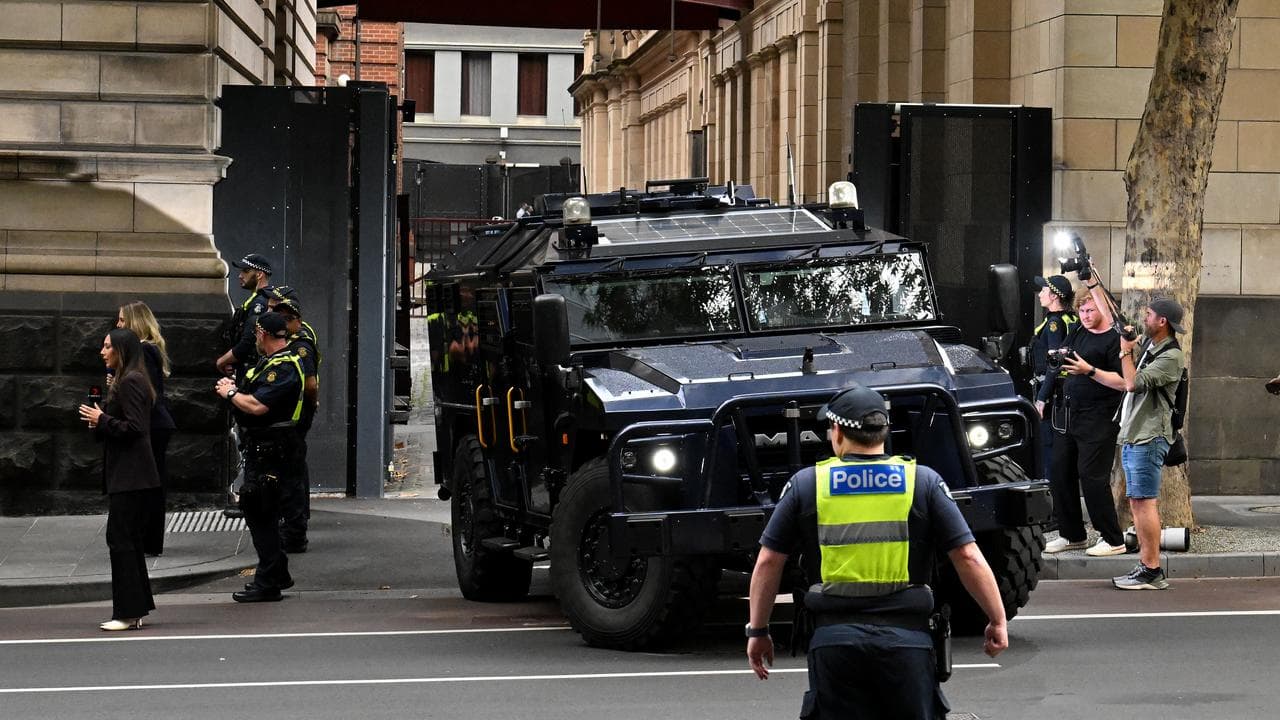 Armoured vehicle takes Tony Mokbel from court