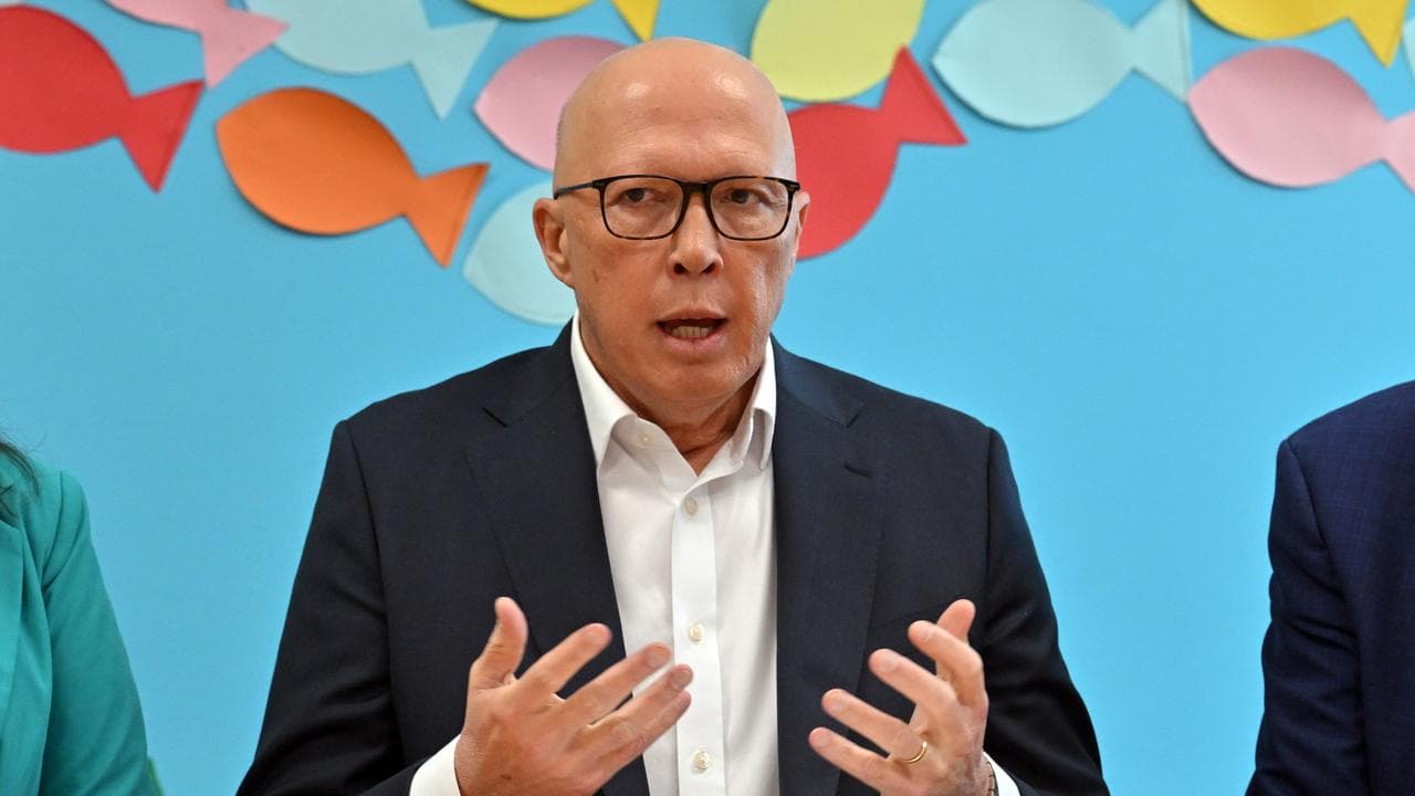 Peter Dutton visits a Headspace facility