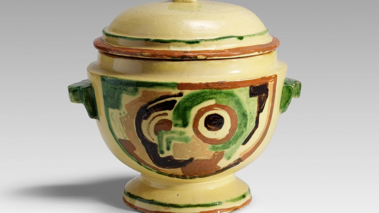 Anne Dangar's Soup tureen with cubist design (1933-38)