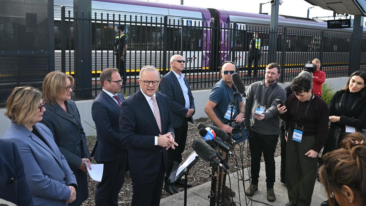 Prime Minister Anthony Albanese and Victorian Premier Jacinta Allan