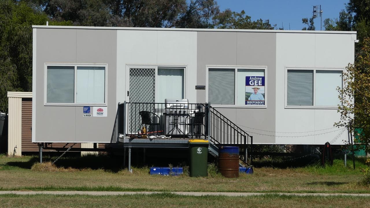 A sign supporting Calare Independent Andrew Gee