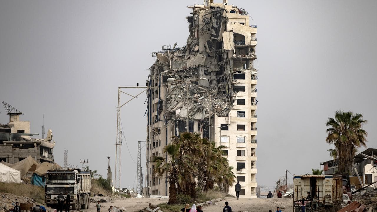 Palestinians flee northern Gaza