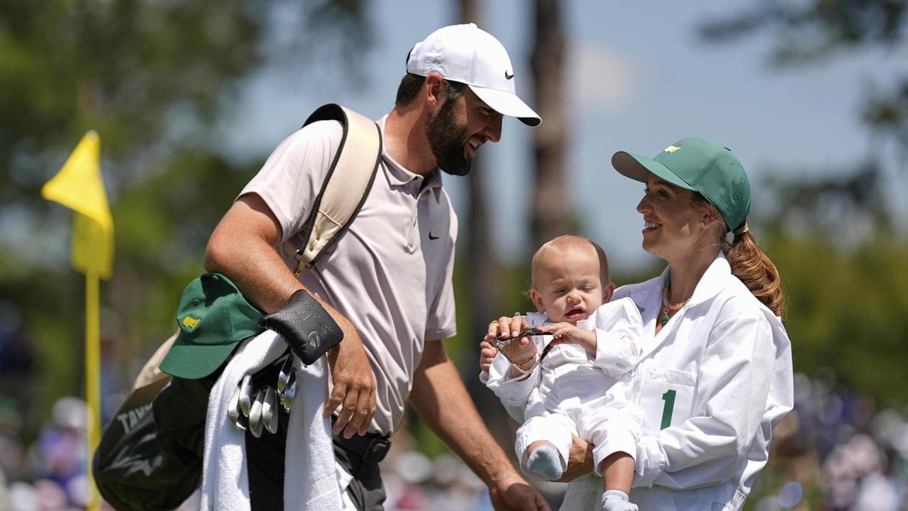 (L-R) Scottie, Bennett and Meredith Scheffler.