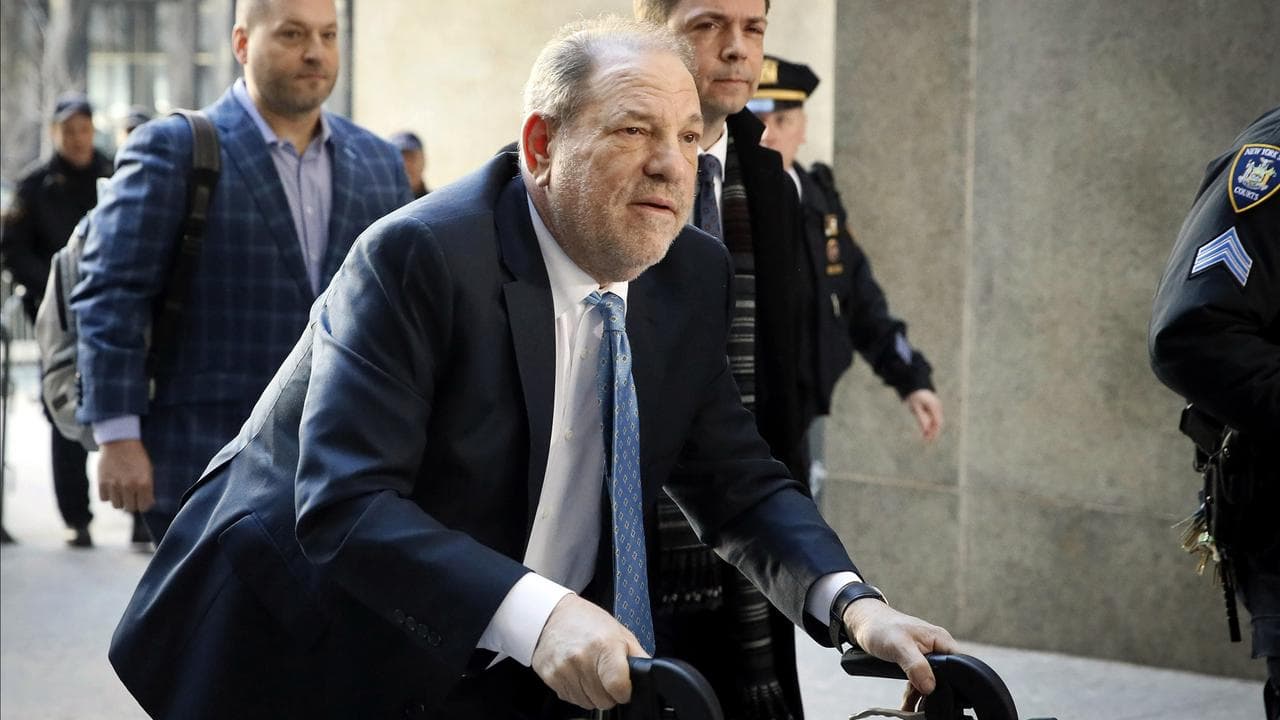 Harvey Weinstein arrives at a Manhattan courthouse