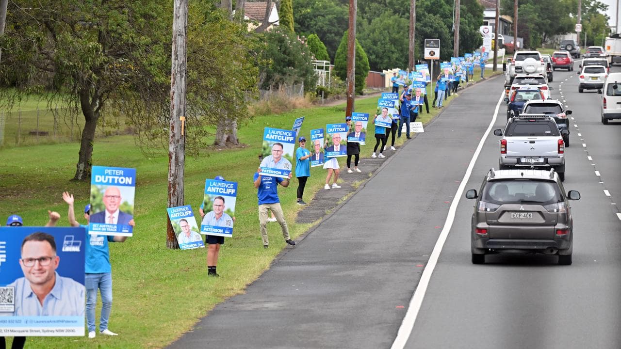 Dutton supporters in Maitland