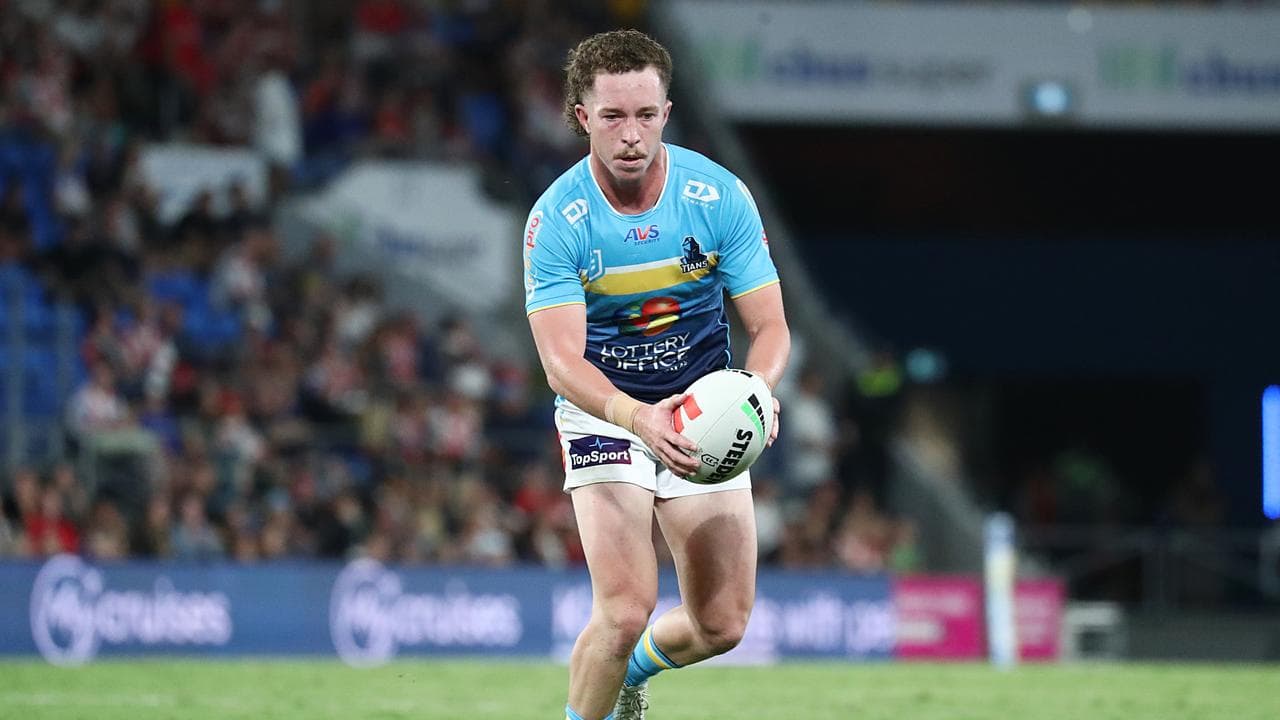 Tom Weaver of the Titans during