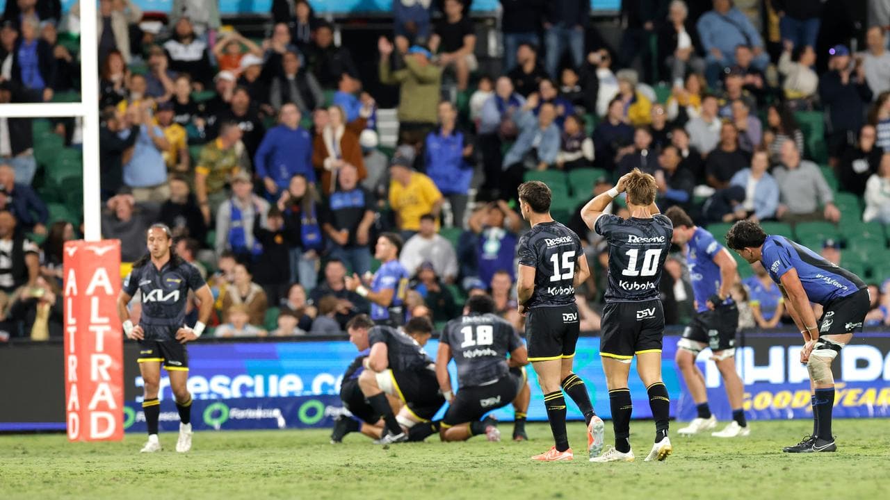 The Hurricanes' Ruben Love (10)