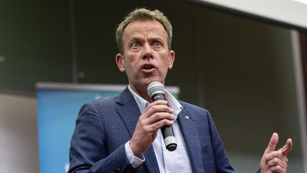 Wannon MP Dan Tehan debates in Warrnambool