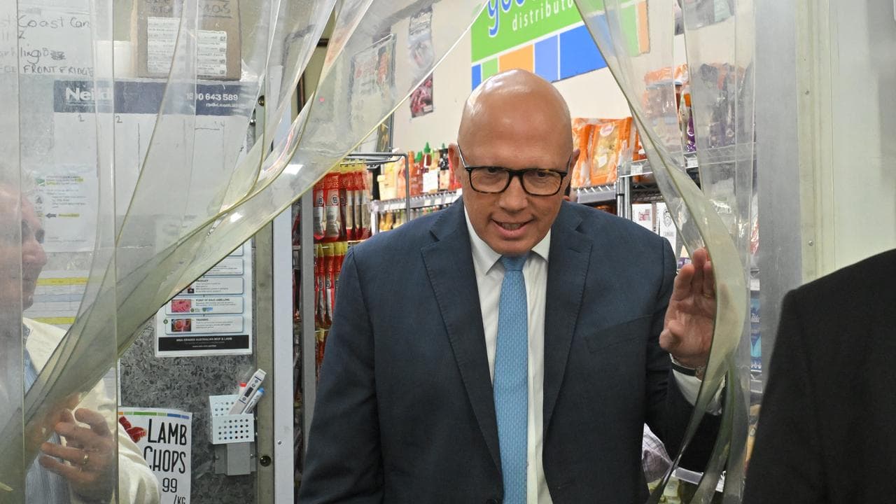 Peter Dutton visits a food distribution centre