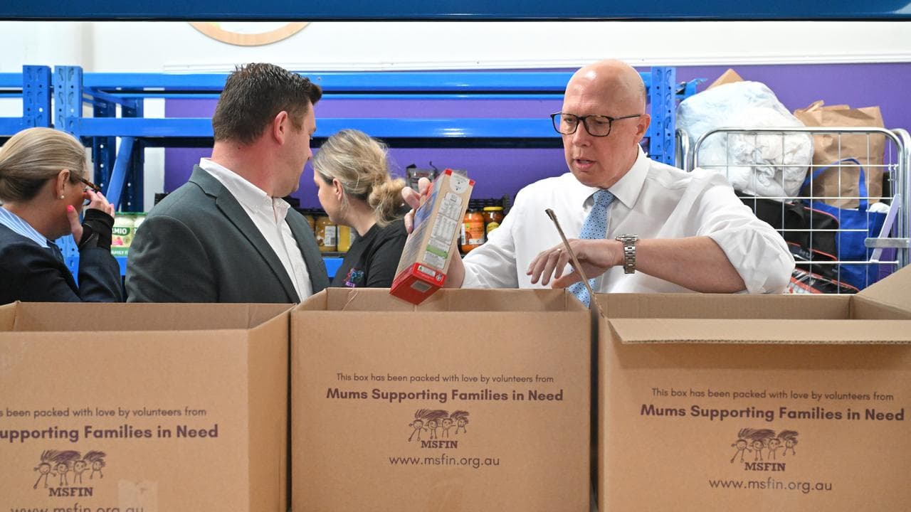 Peter Dutton at a women's crisis centre in Melbourne