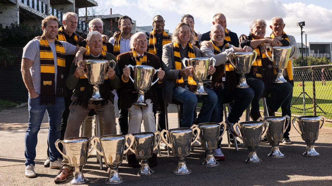 Celebrating former Hawthorn players.