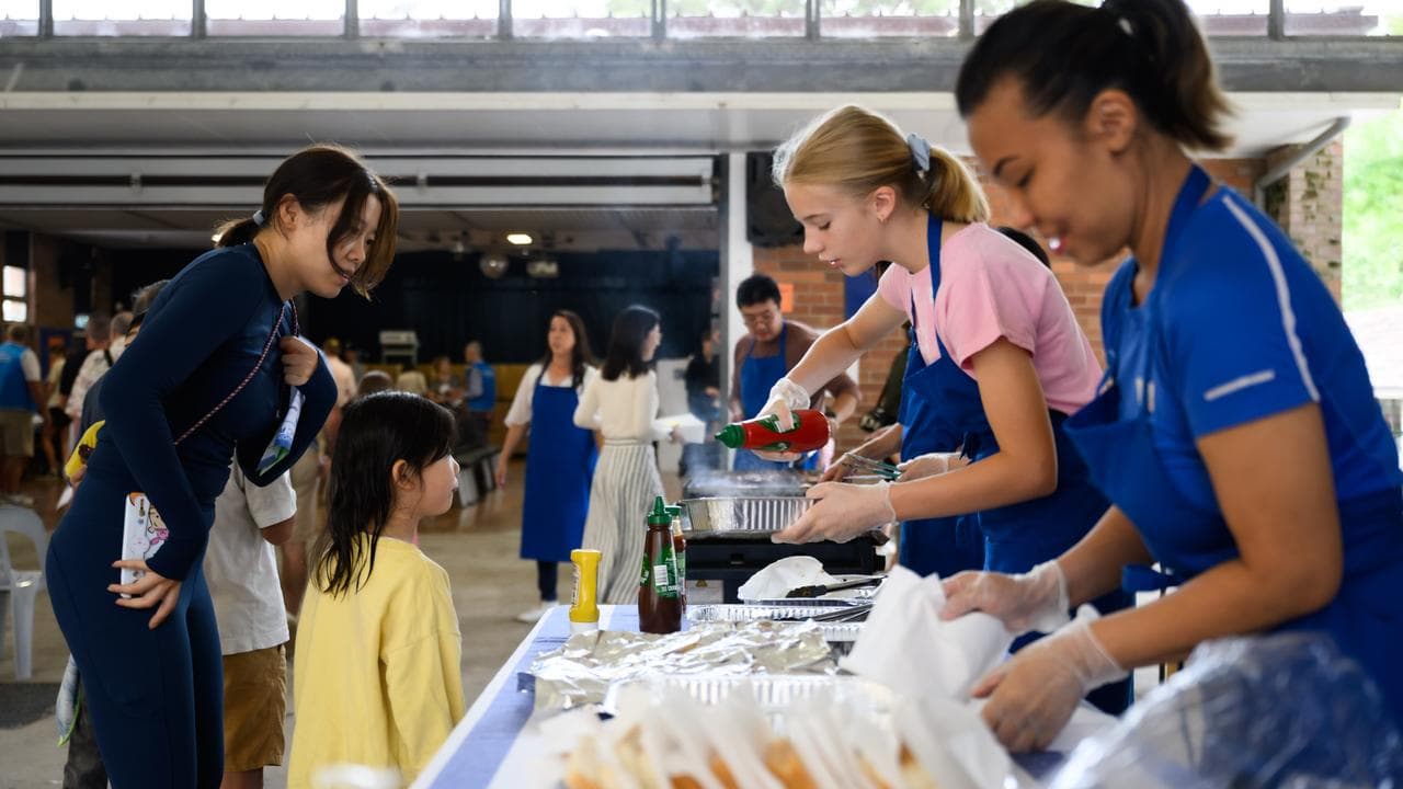 A sausage sizzle at the NSW election, 2023