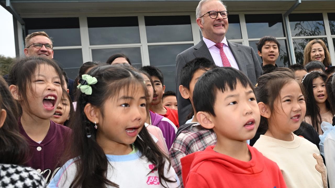 Anthony Albanese at a Chinese language school in Melbourne.