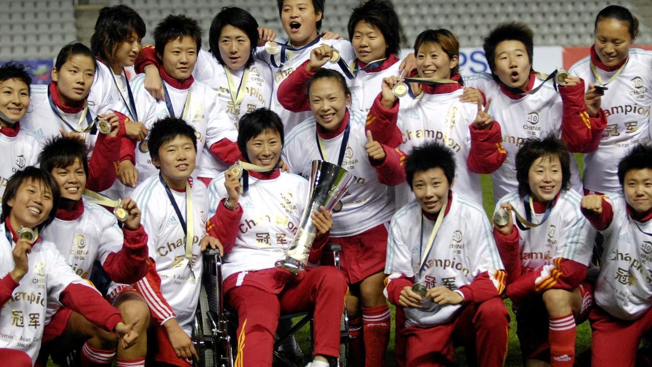 Chinese players celebrate