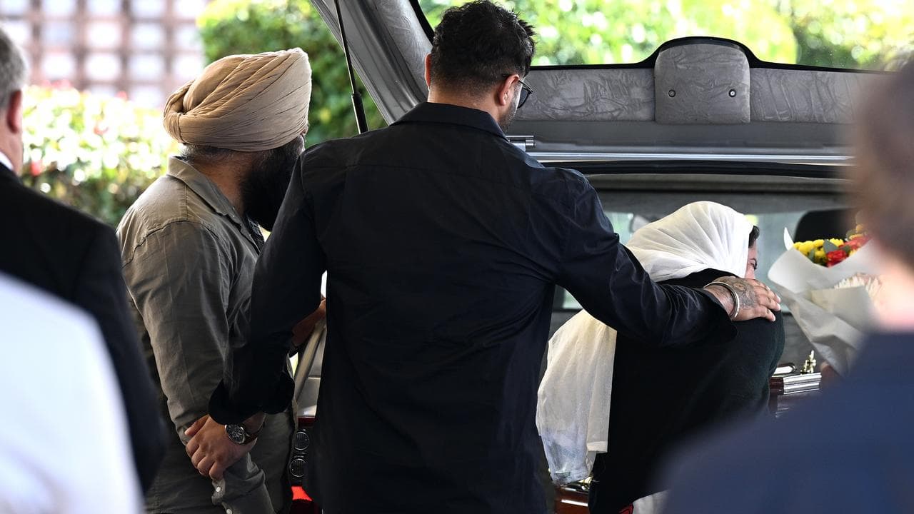 Ekampreet Singh Sahni parents at the memorial service