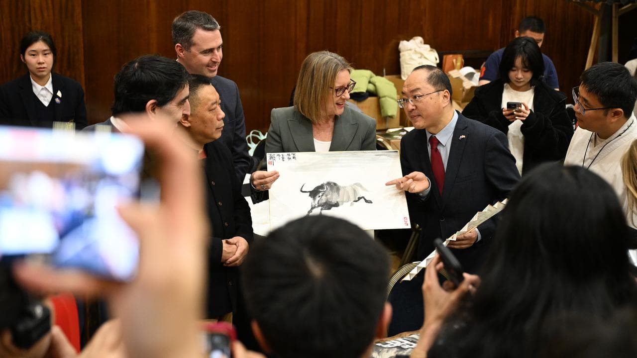 Victorian Premier Jacinta Allan and Chinese Consul General Fang Xinwen