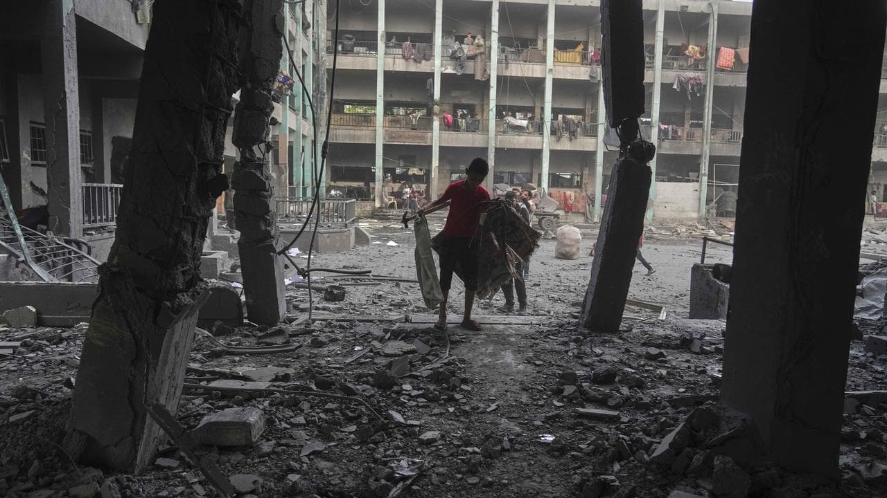 Israeli strikes hit a school housing displaced Palestinians in Jabalia