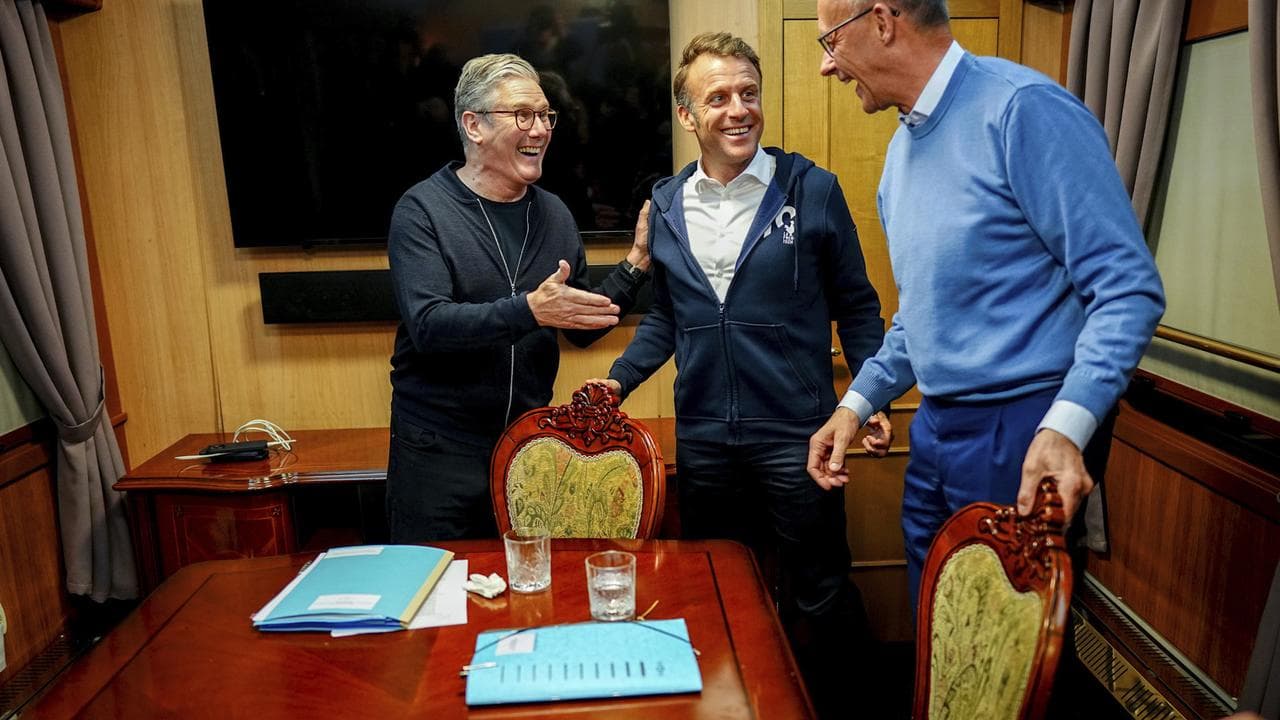 Friedrich Merz, Keir Starmer and Emmanuel Macron on a train to Kiev.