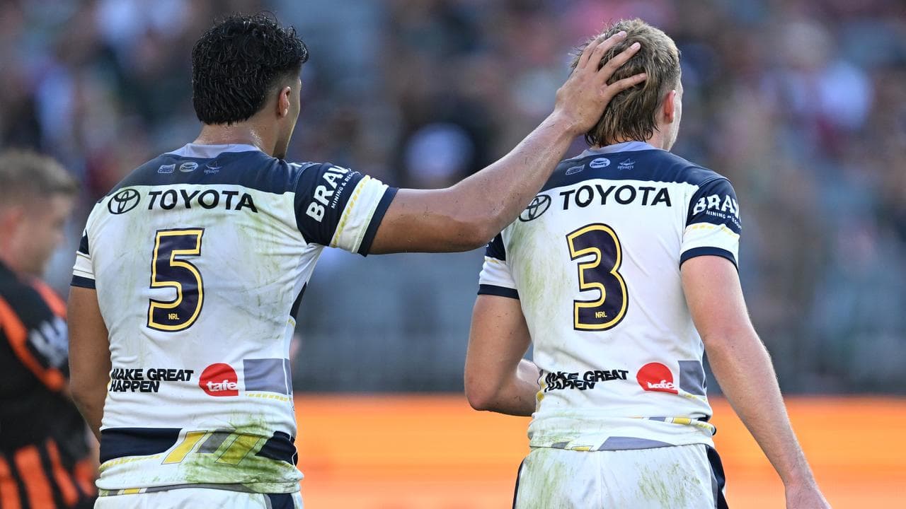 (L-R) Murray Taulagi and Jaxon Purdue.