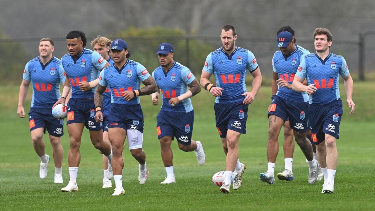 NSW Blues jogging.