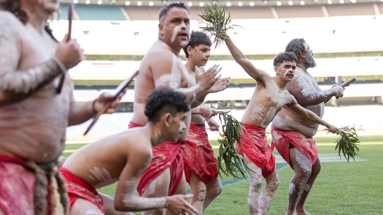 Indigenous dancers