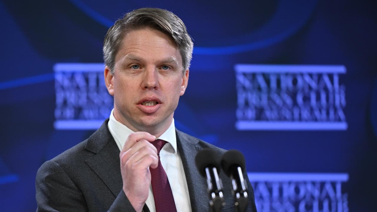 Paul Erickson addresses the National Press Club