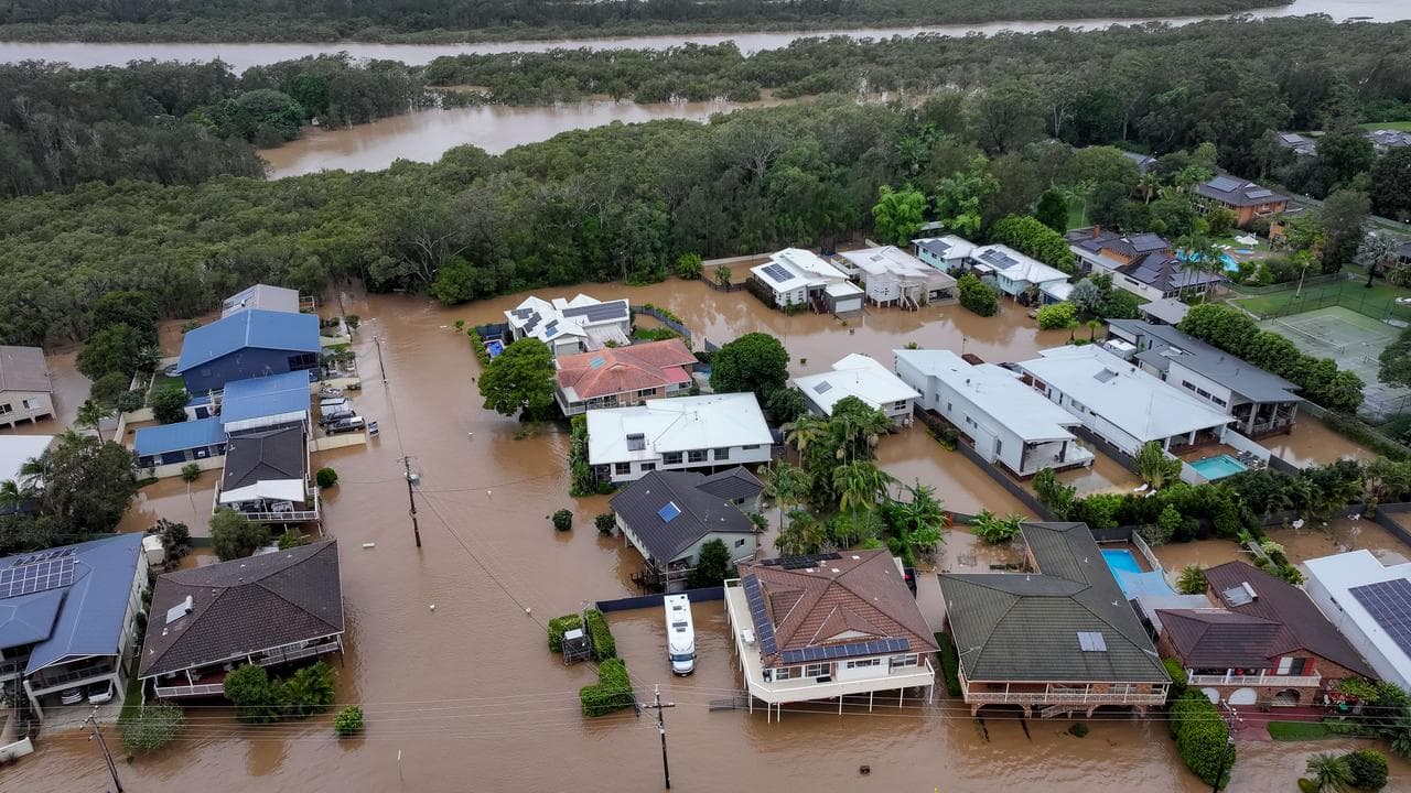 Flooding around Settlement Point Road in Port Macquarie
