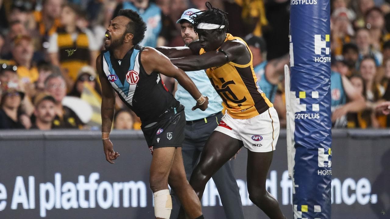 (L-R) Willie Rioli and Changkuoth Jiath.