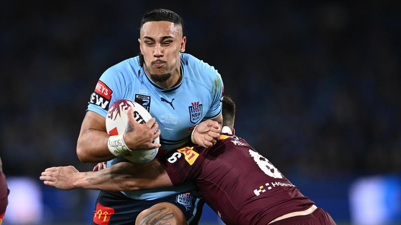 (L-R) Keaon Koloamatangi and Cameron Munster.