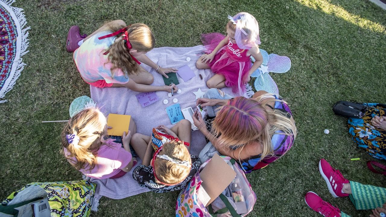 Children at candlelight vigil