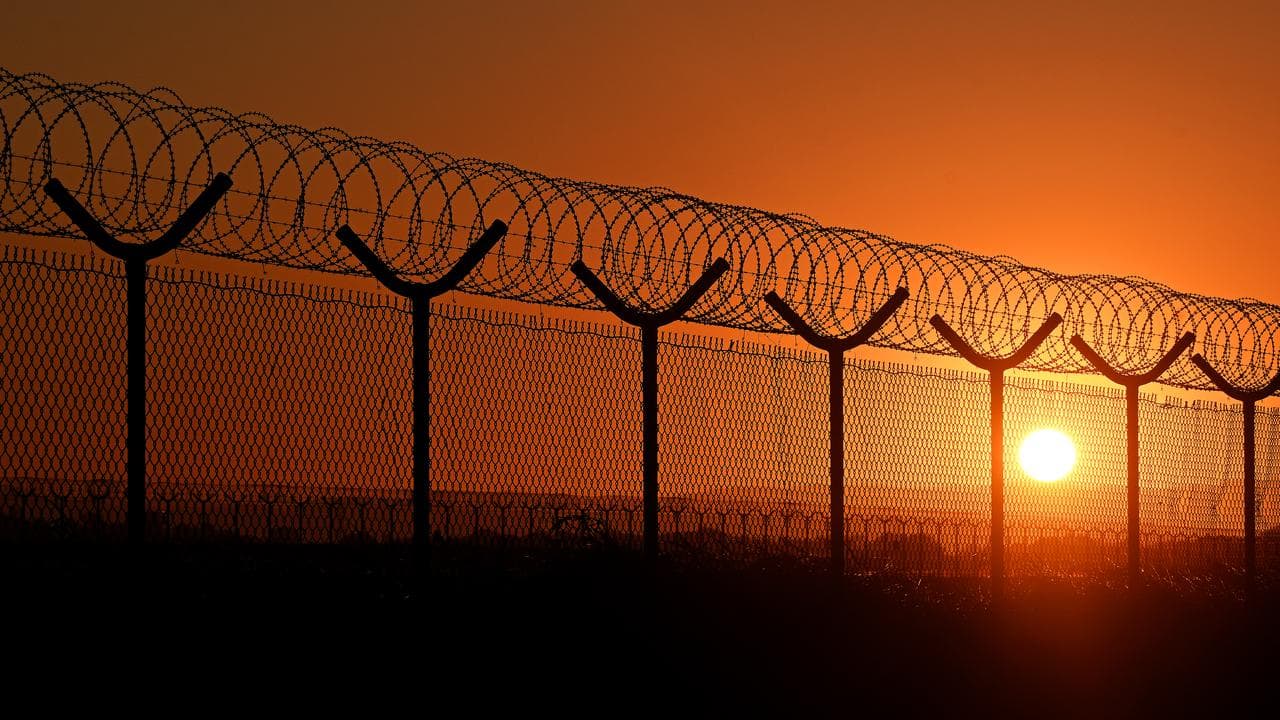 Barbed wire security fencing