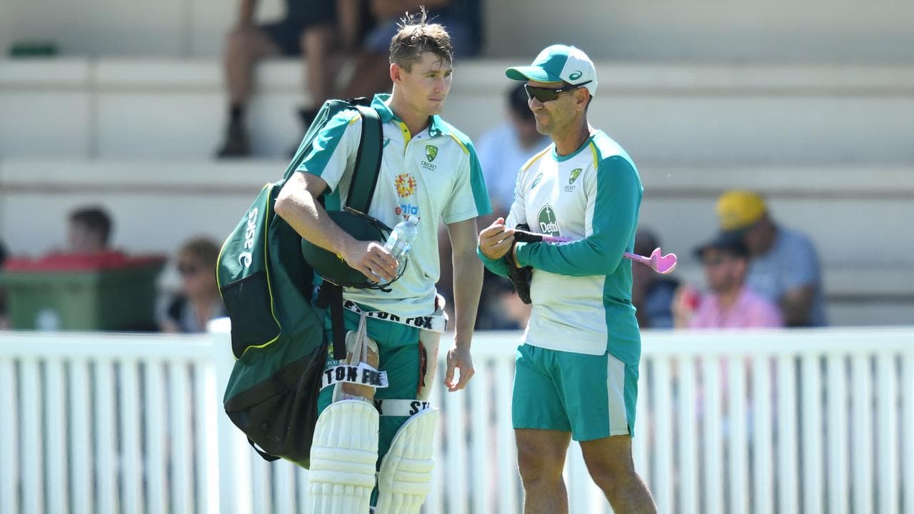 (L-R) Marnus Labuschagne and Justin Langer.