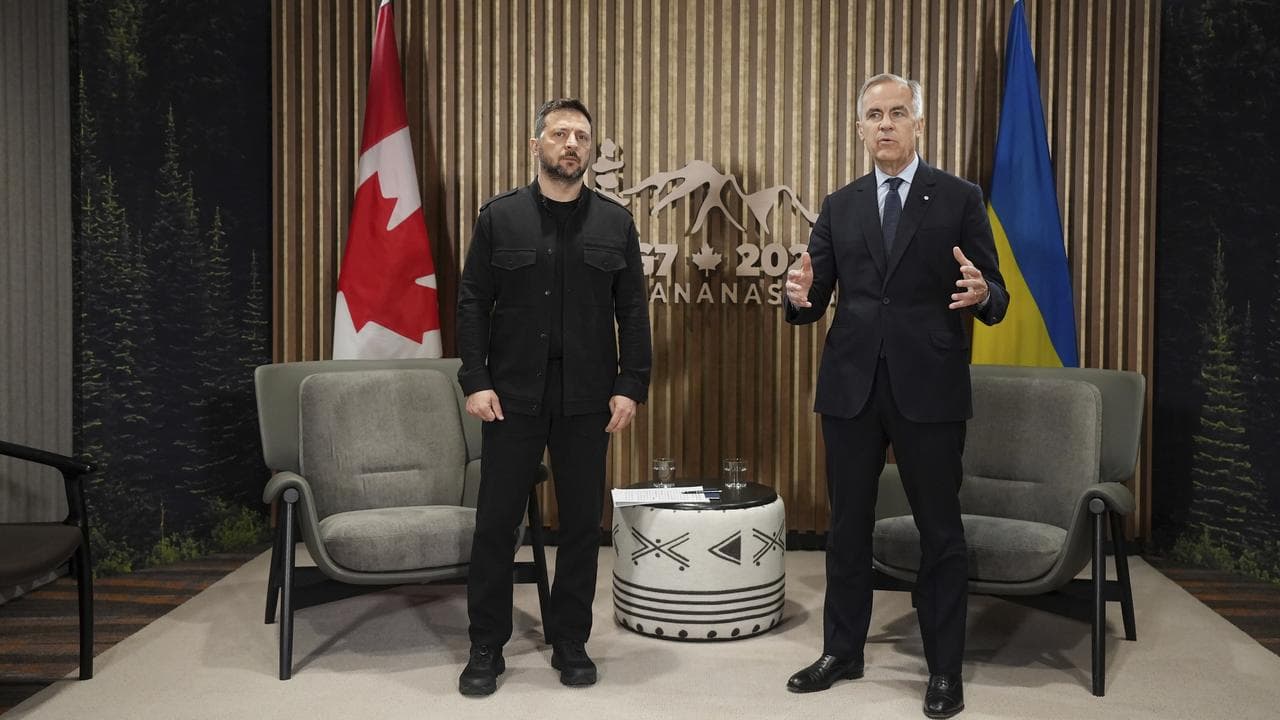 Ukrainian President Volodymyr Zelenskiy and Mark Carney