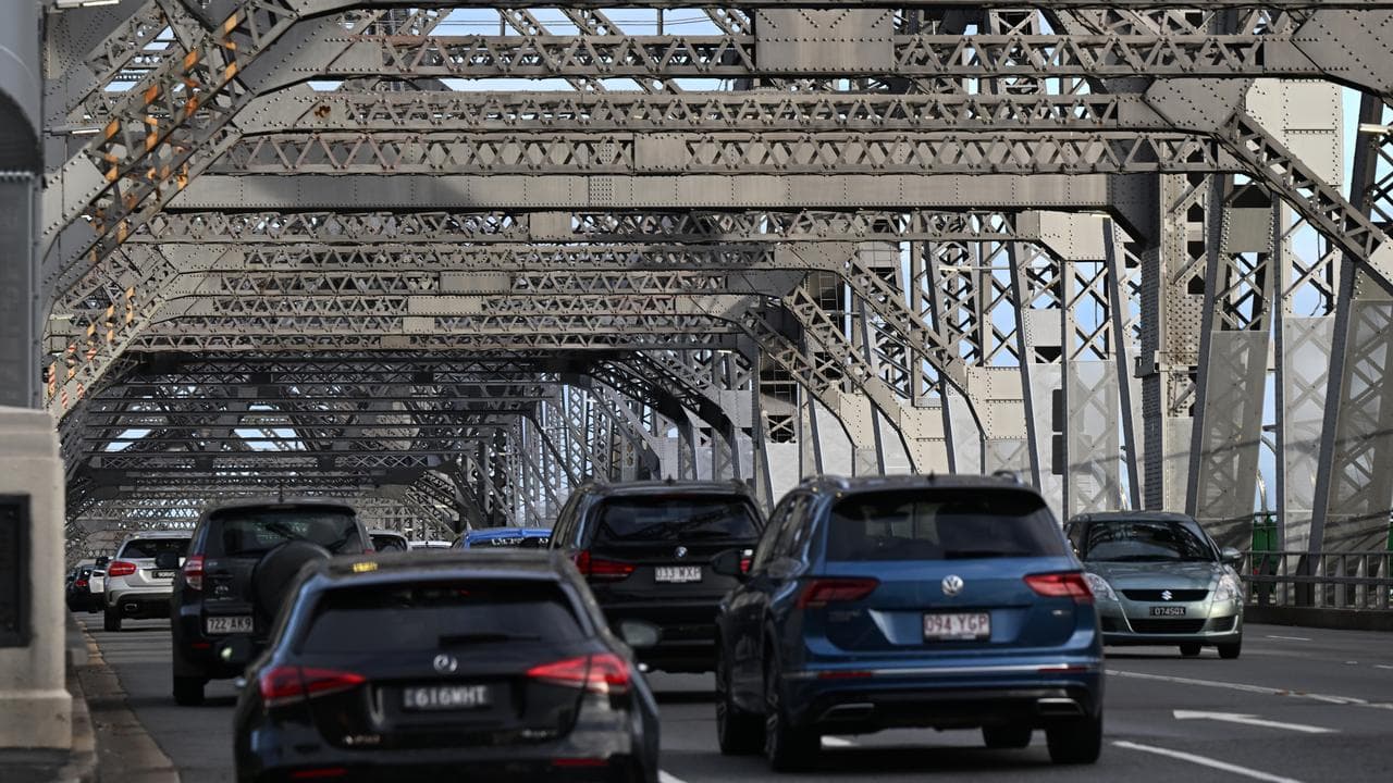 Traffic on the Story Bridge