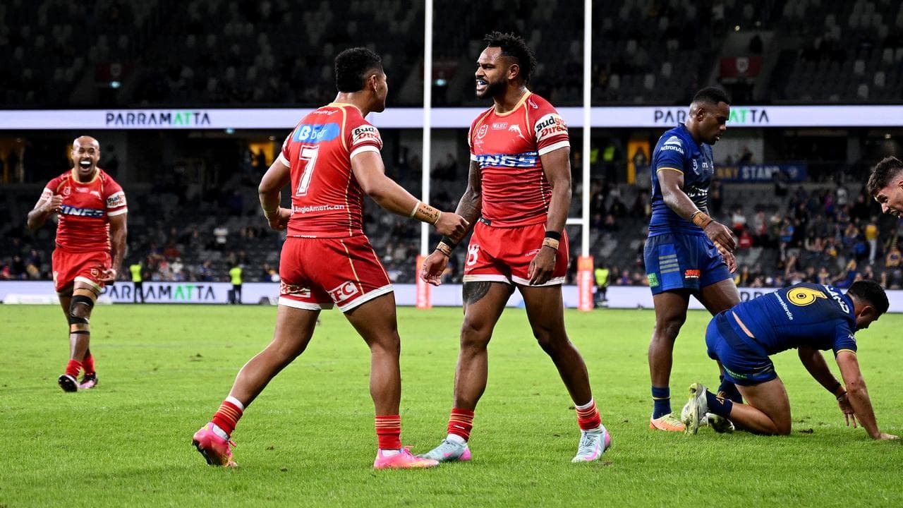 Hamiso Tabuai-Fidow of the Dolphins