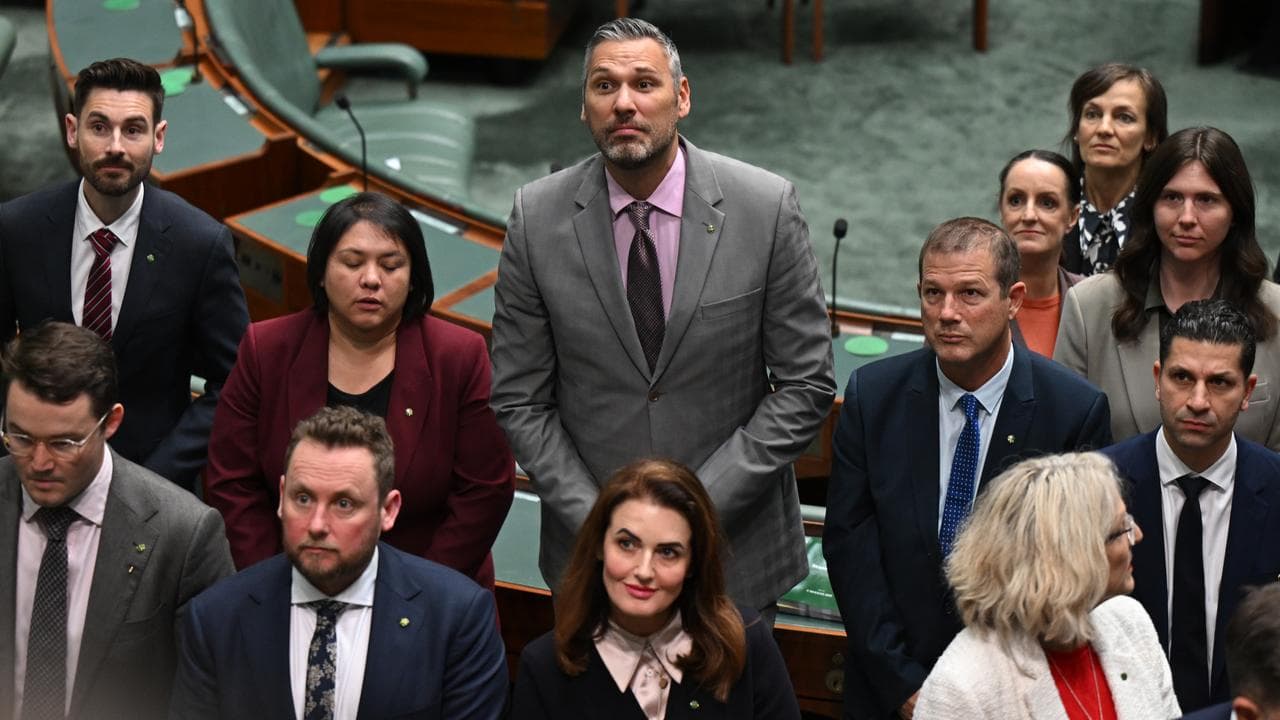 New federal parliamentarians pose for a photo 